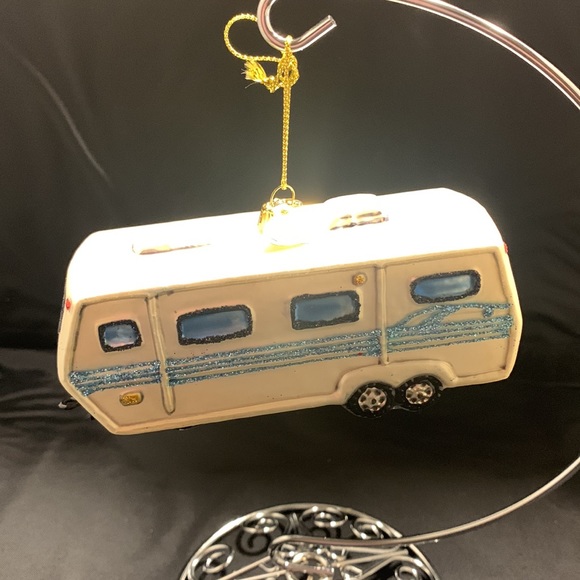 🎄Bronner’s Glass Travel Trailer Christmas Holiday Ornament - Picture 14 of 15